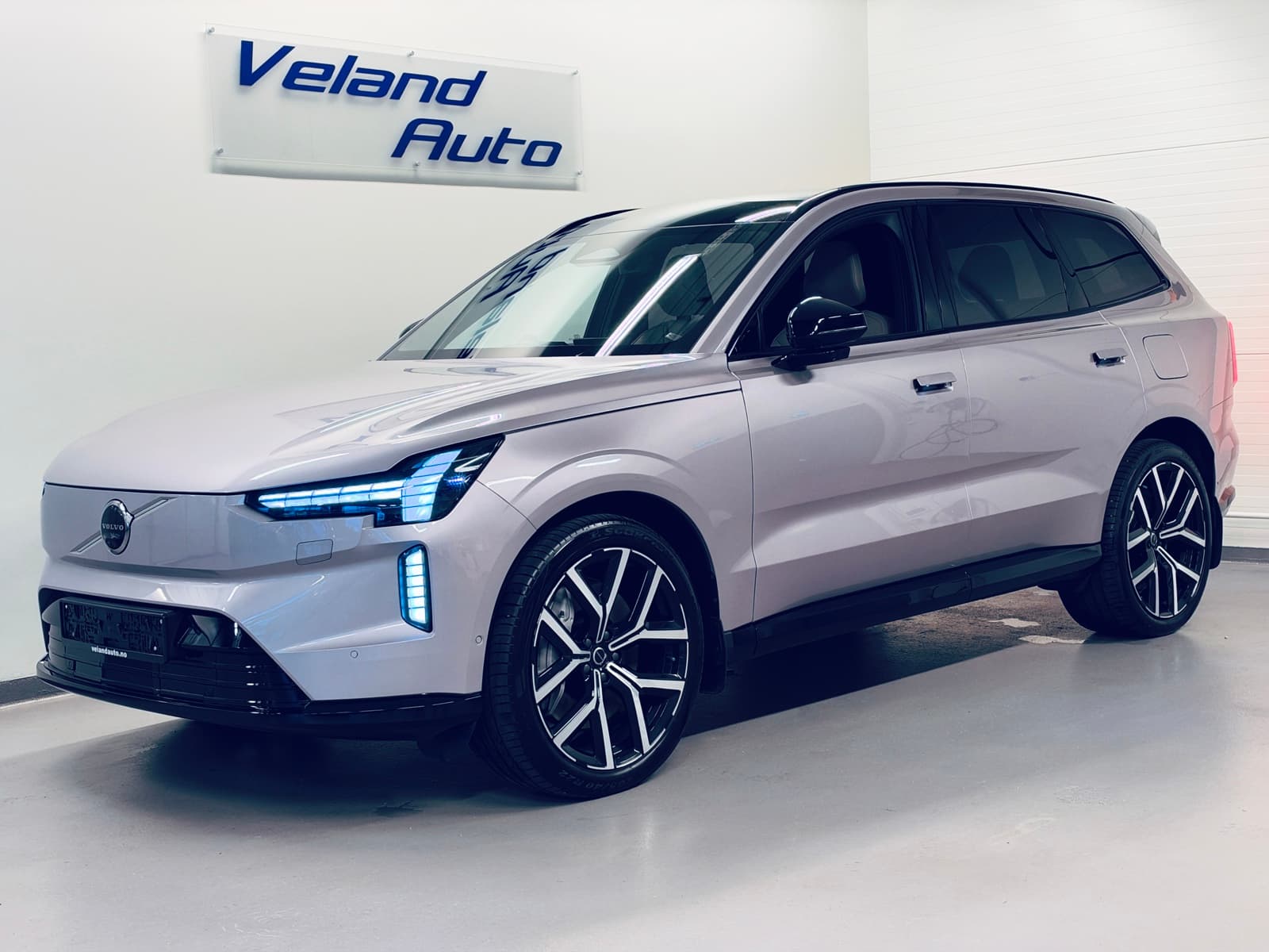 Volvo EX90