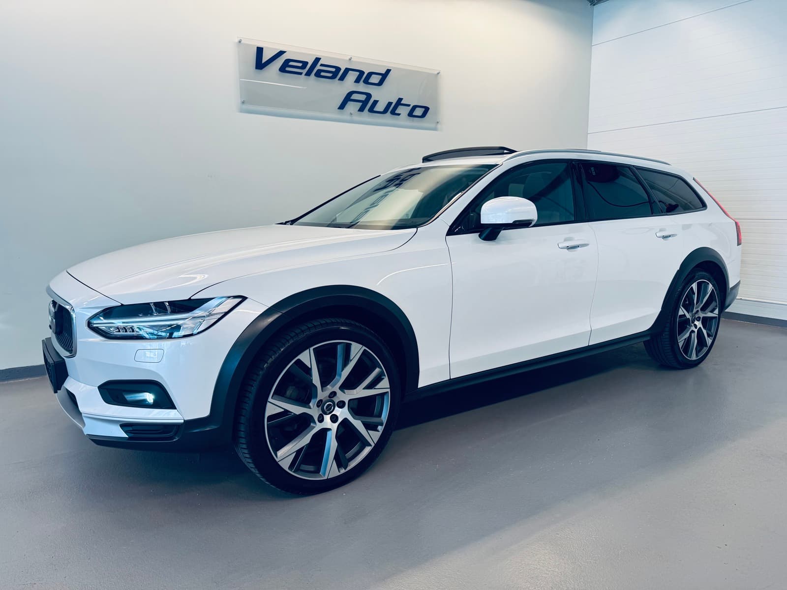 Volvo V90 Cross Country